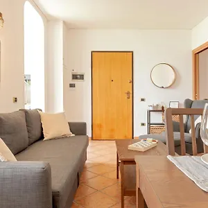cozy-retreat-in-coastal.it-tuscanyhotel.com/